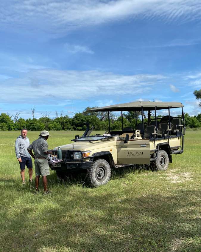Nanan Travel - Balancing Luxury & Wilderness in African Safaris _ Ultimate Guide-Leopard in tree