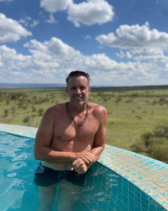 5 Secluded Escapes for a 2026 Journey into Untamed Luxury – Africa (14) Nanan Travel - Balancing Luxury & Wilderness in African Safaris _ Ultimate Guide-clients on a safari-honeymoon
